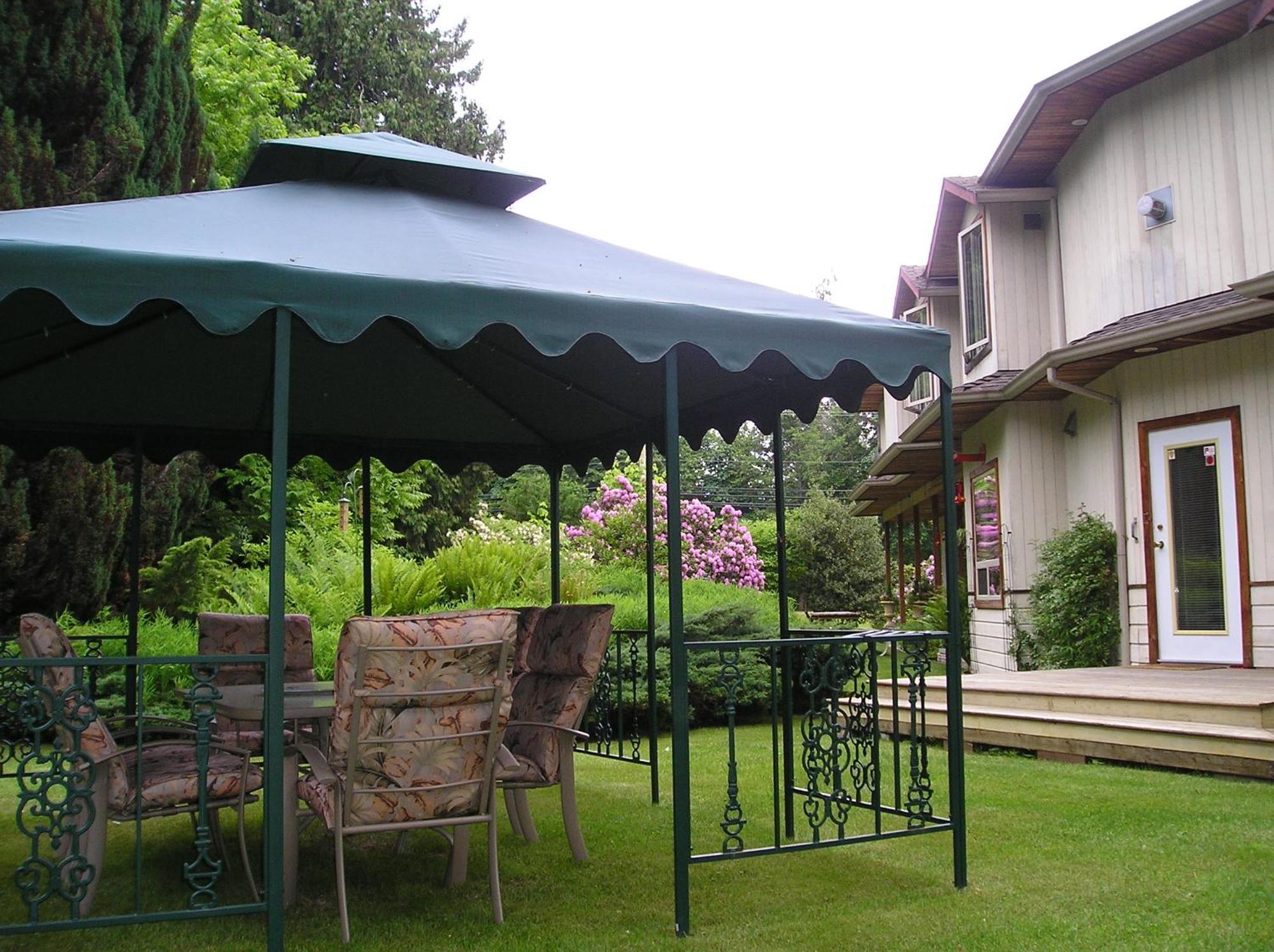 Cedar Wood Lodge Bed & Breakfast Inn Порт Алберни Екстериор снимка